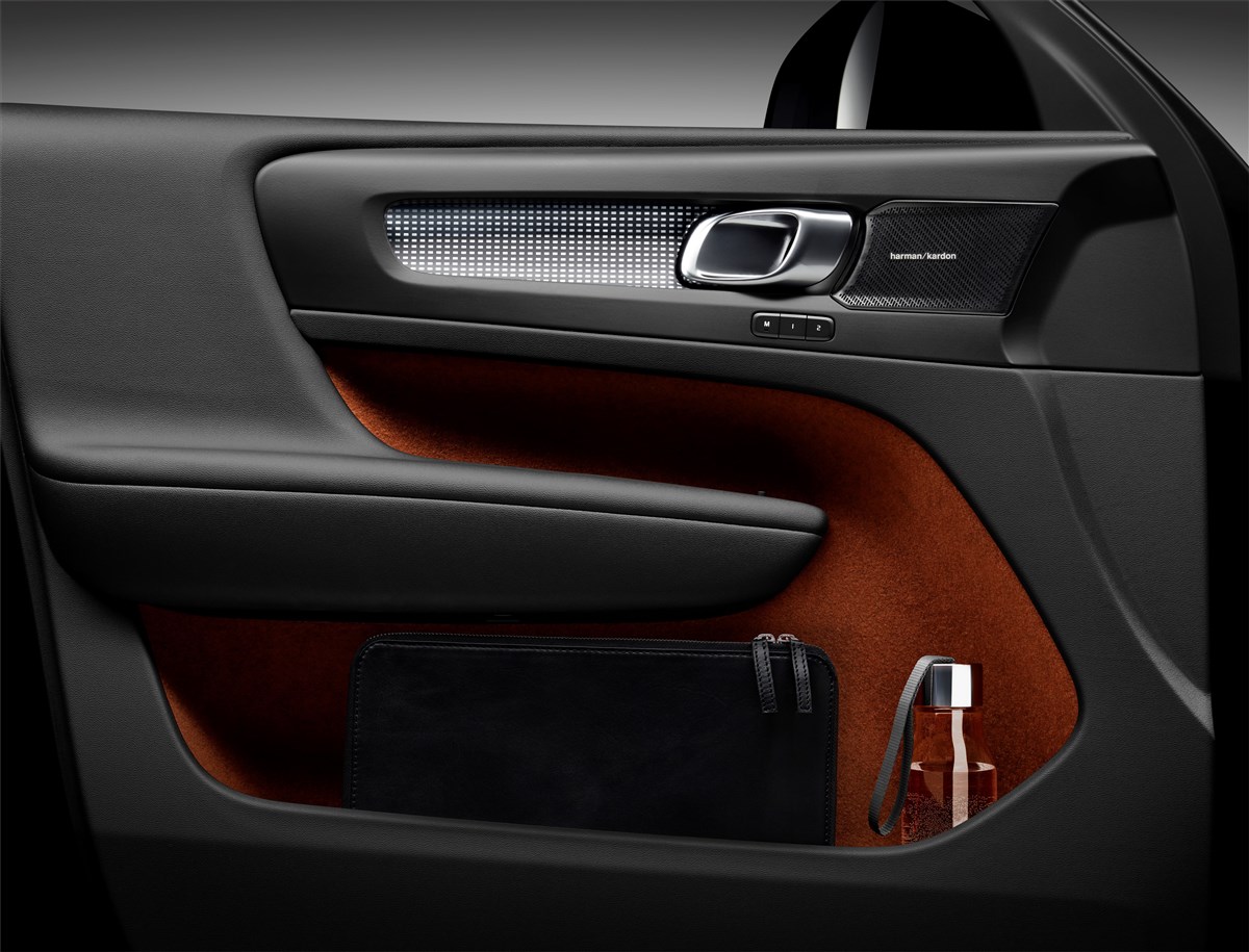 XC40 2.0 d3 R-design geartronic my20 - immagine 13