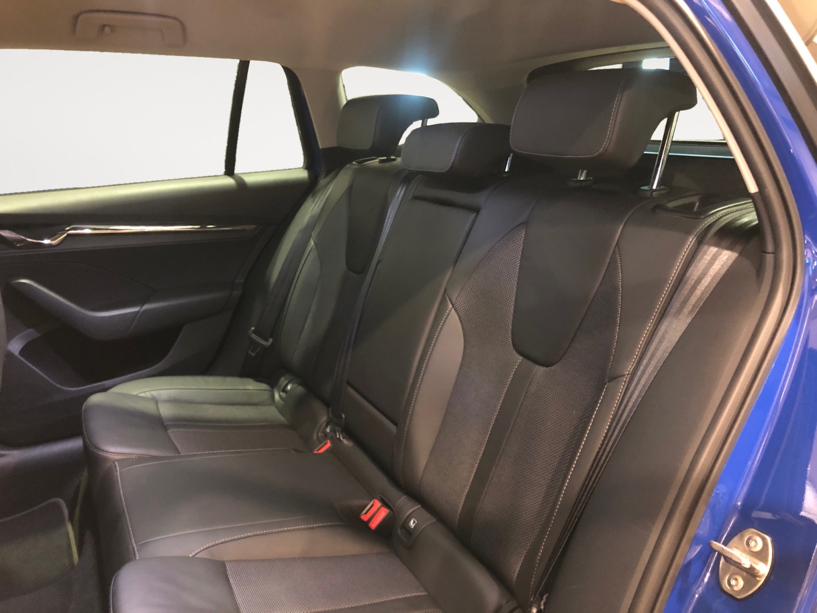 Octavia Wagon 1.4 tsi phev Executive dsg - immagine 11