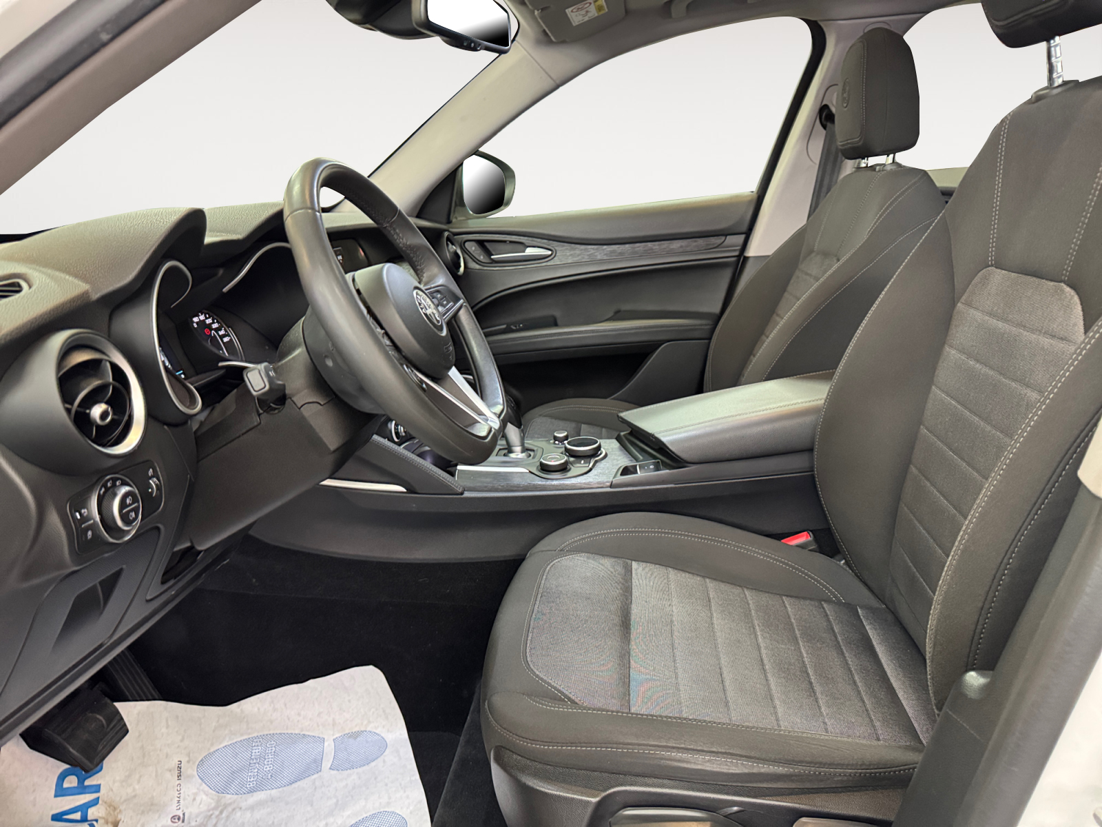 Stelvio 2.2 t Sport Tech Q4 190cv auto - immagine 7