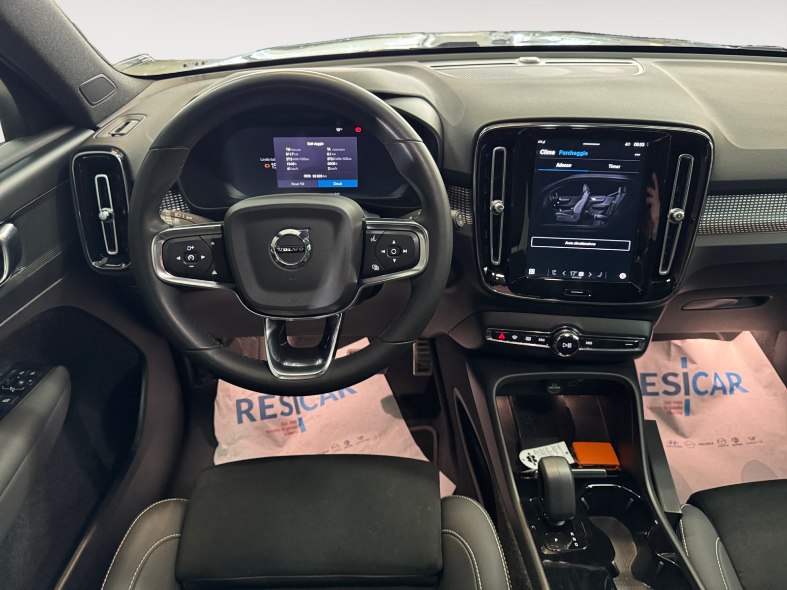 XC40 recharge single Plus IVA ESPOSTA - immagine 12