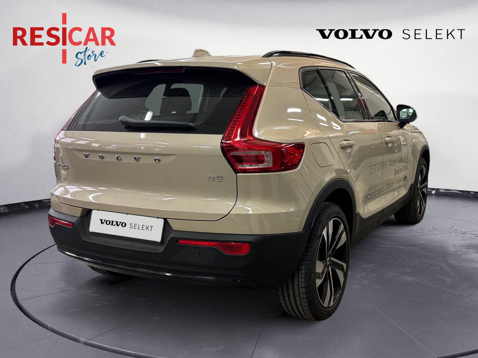 XC40 Ultra Dark B3 AUT - immagine 5