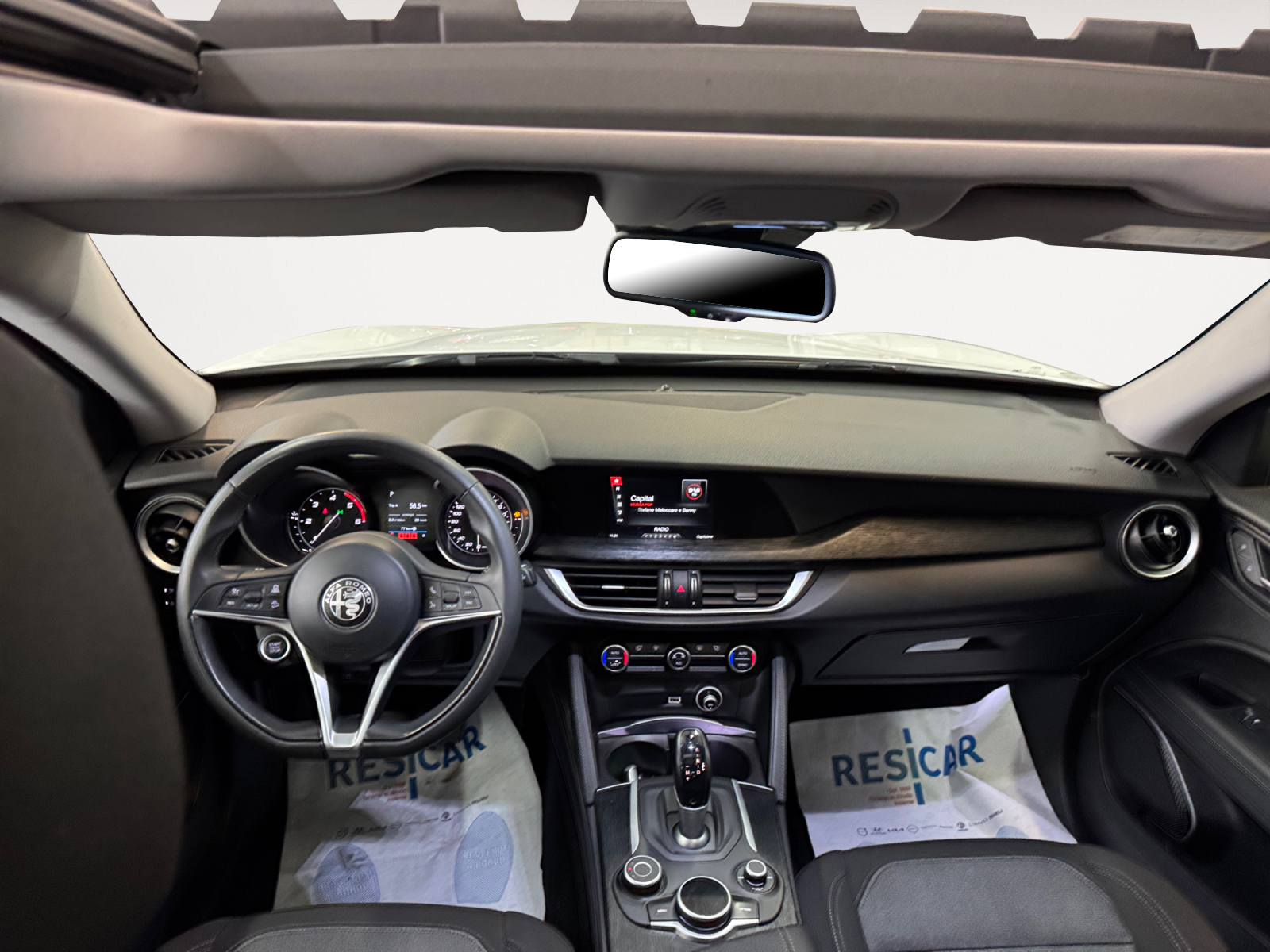 Stelvio 2.2 t Sport Tech Q4 190cv auto - immagine 12