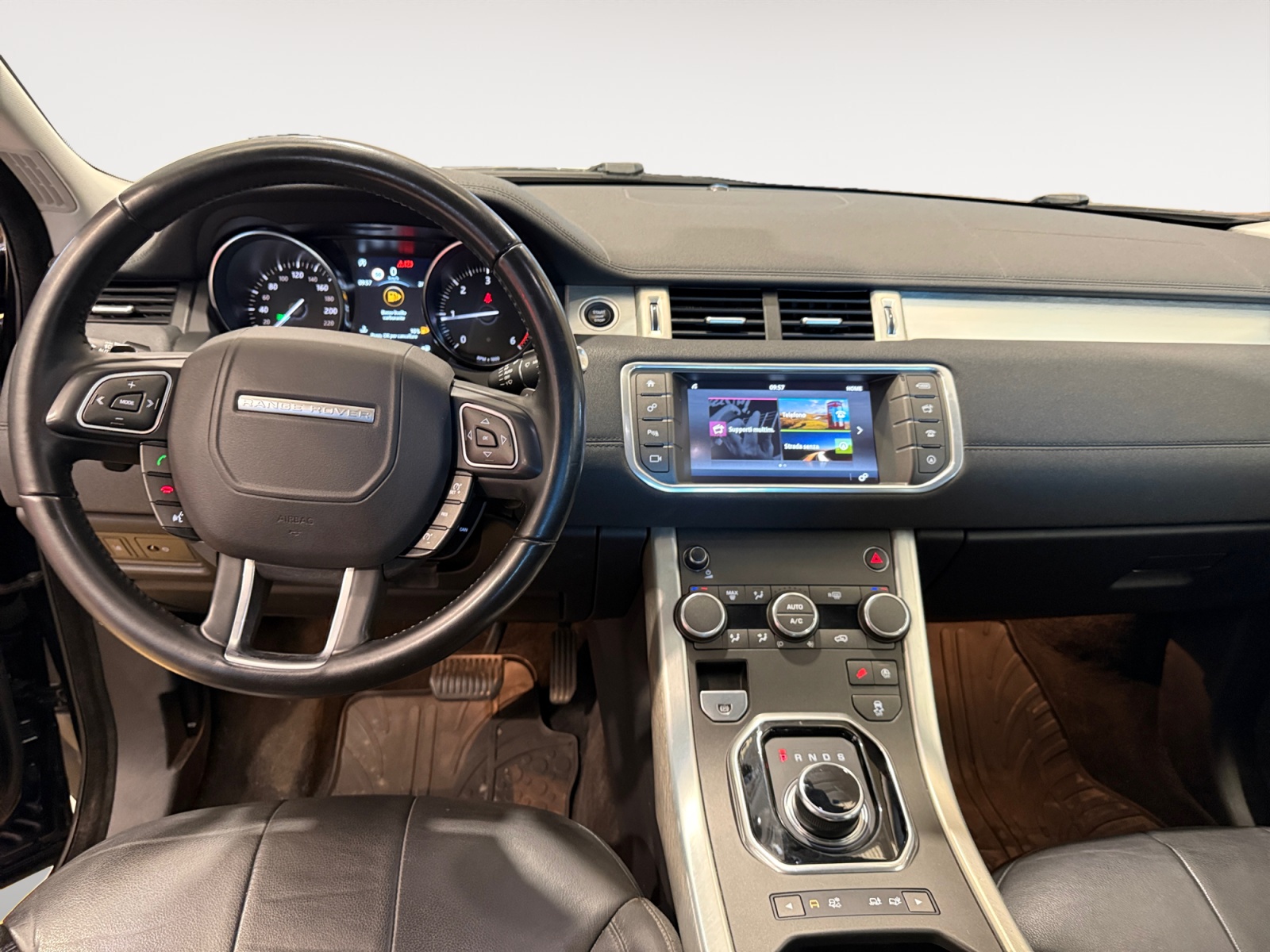 Range Rover Evoque 2.0d i4 mhev R-Dynamic SE awd 150cv auto - immagine 12