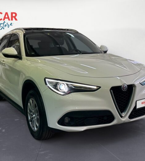 Stelvio 2.2 t Sport Tech Q4 190cv auto
