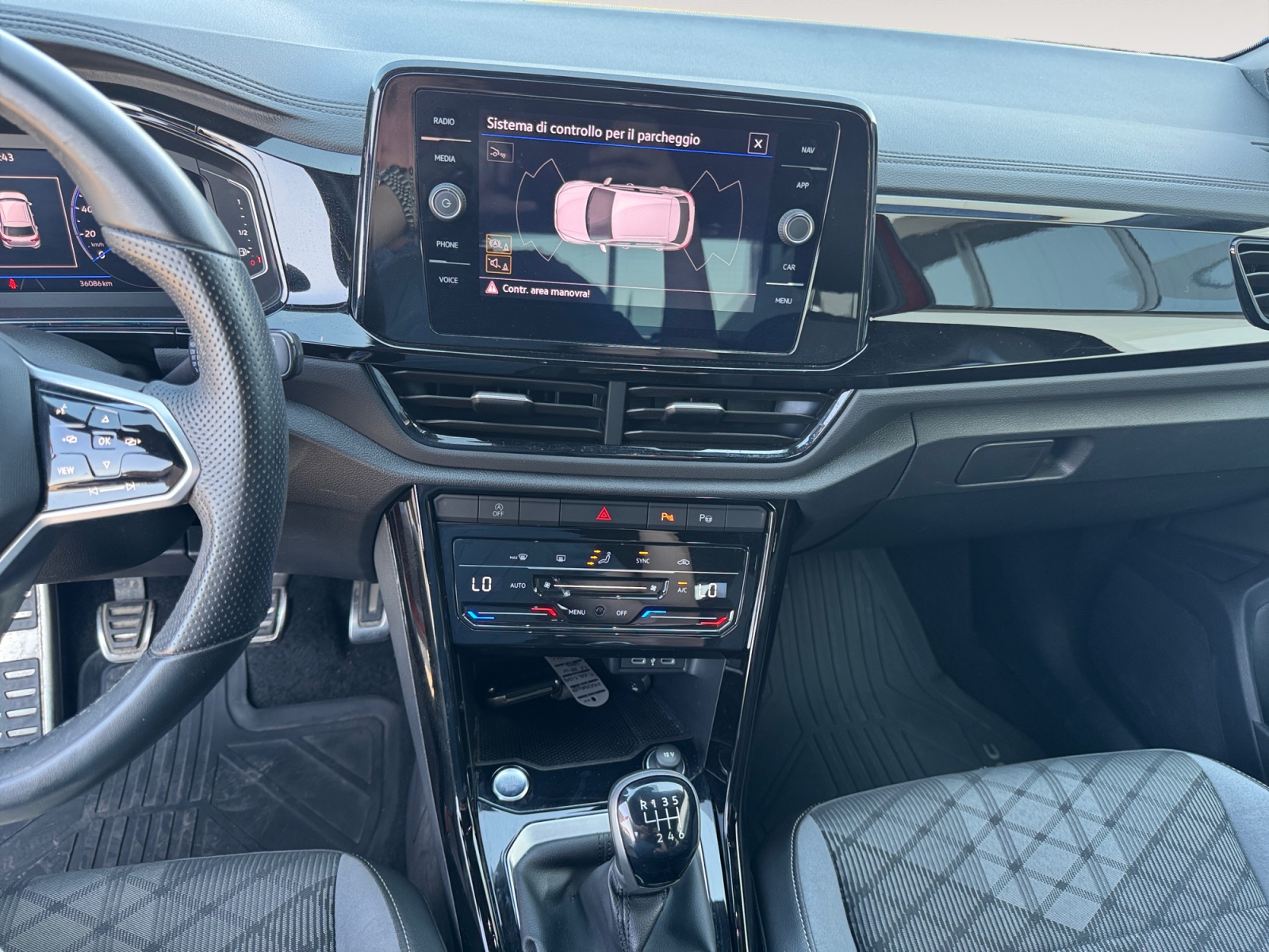 T-Roc 1.5 tsi R-Line - immagine 9