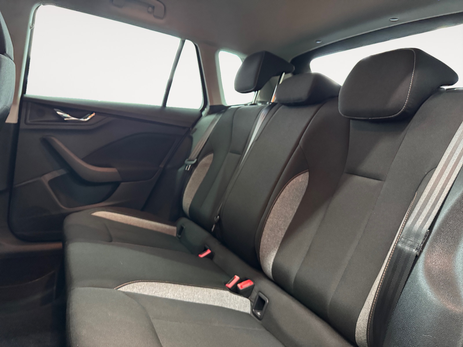 Kamiq 1.0 tsi Selection 115cv dsg - immagine 11