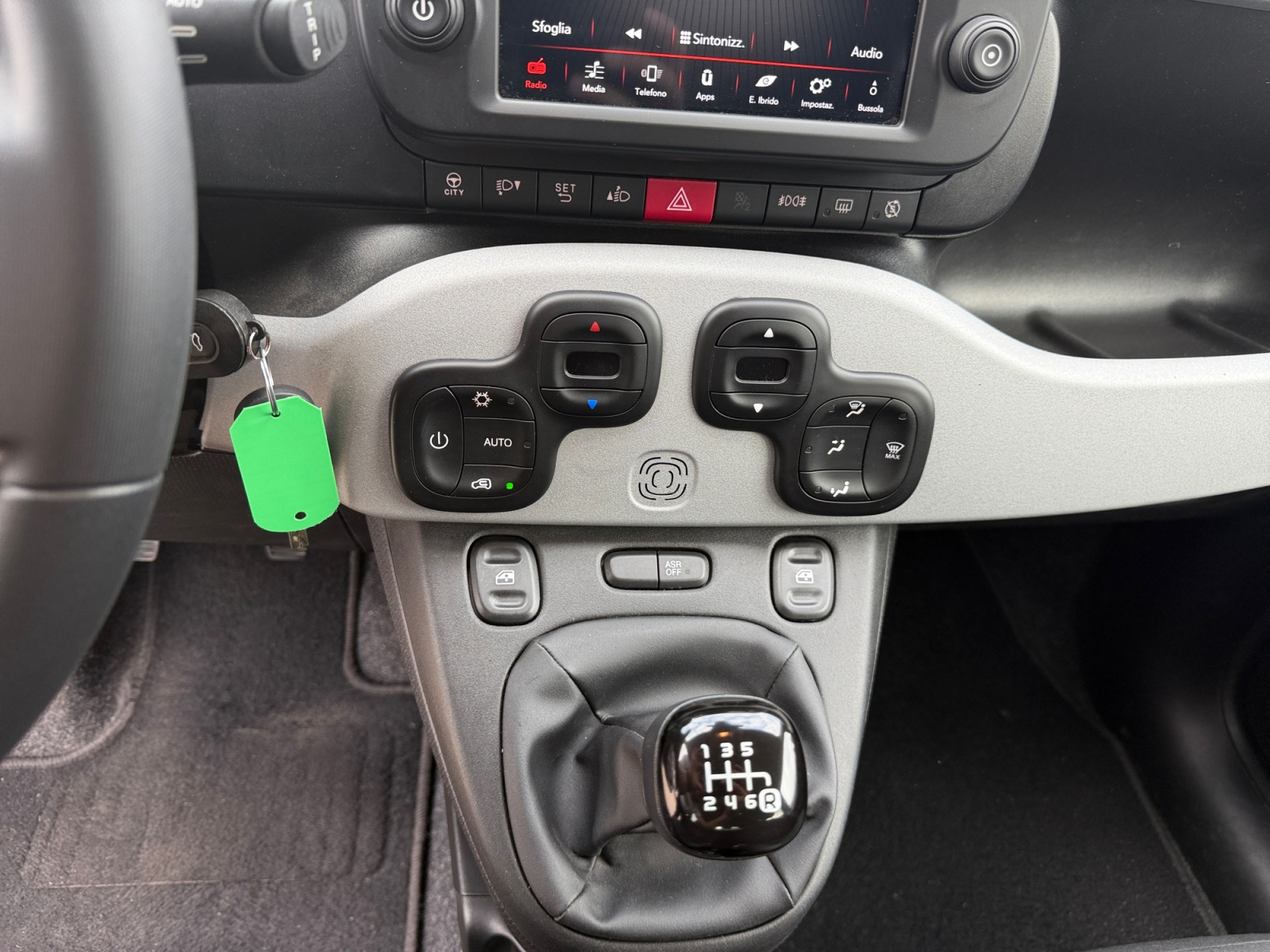 Panda 1.0 firefly hybrid Garmin s&s 70cv 5p.ti - immagine 9