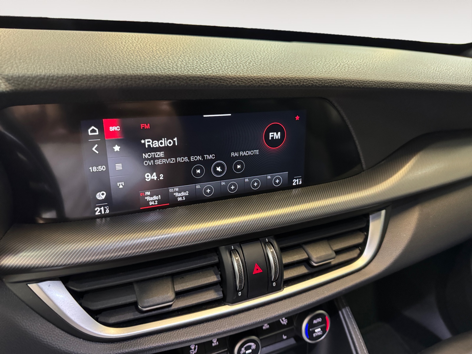 Stelvio 2.2 t Veloce Q4 210cv auto - immagine 10