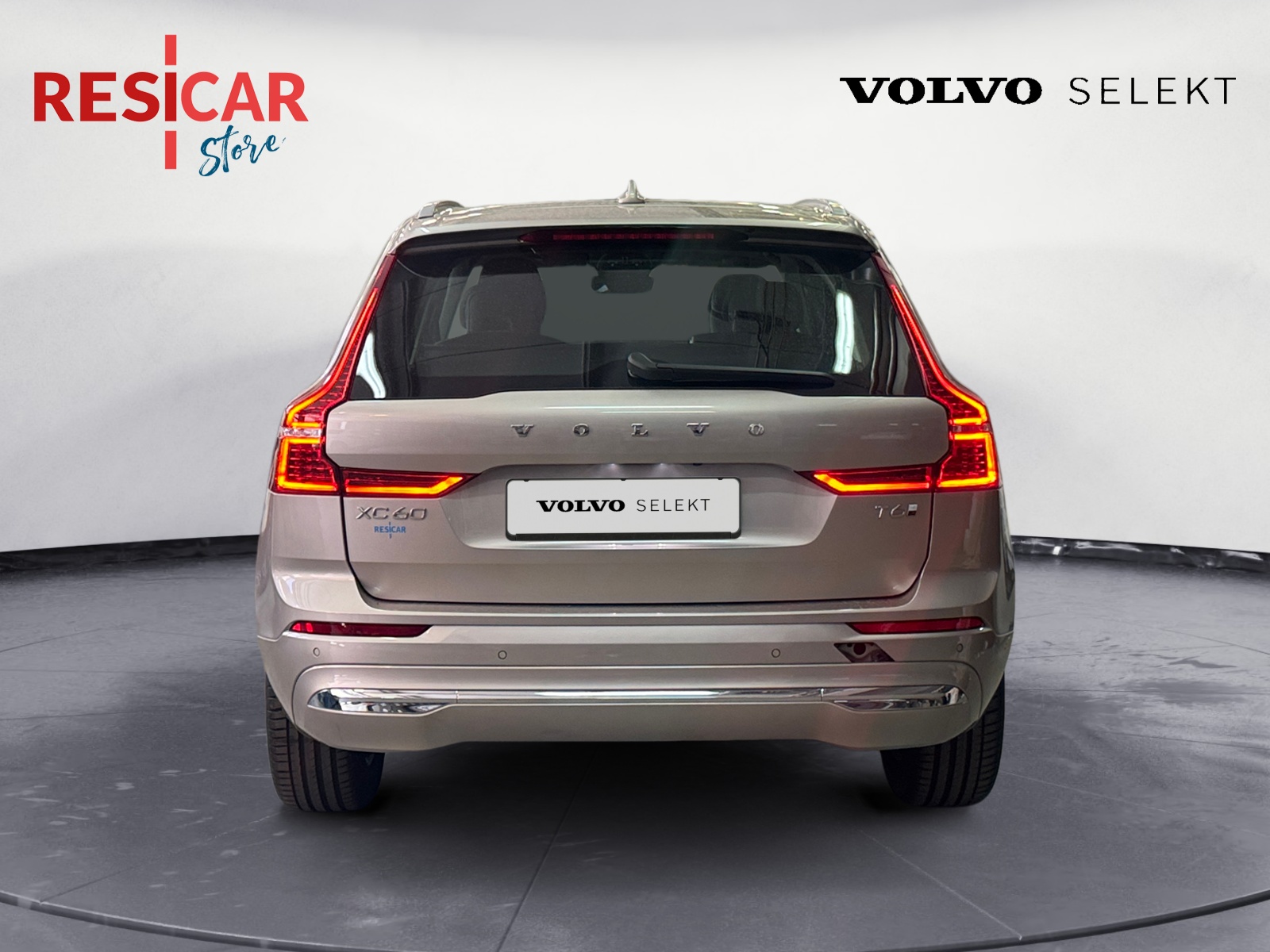 XC60 RECHARGE T6 AWD PLUG-IN CORE BRIGHT - immagine 13