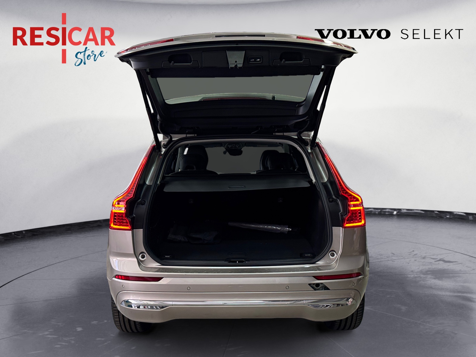 XC60 RECHARGE T6 AWD PLUG-IN CORE BRIGHT - immagine 14