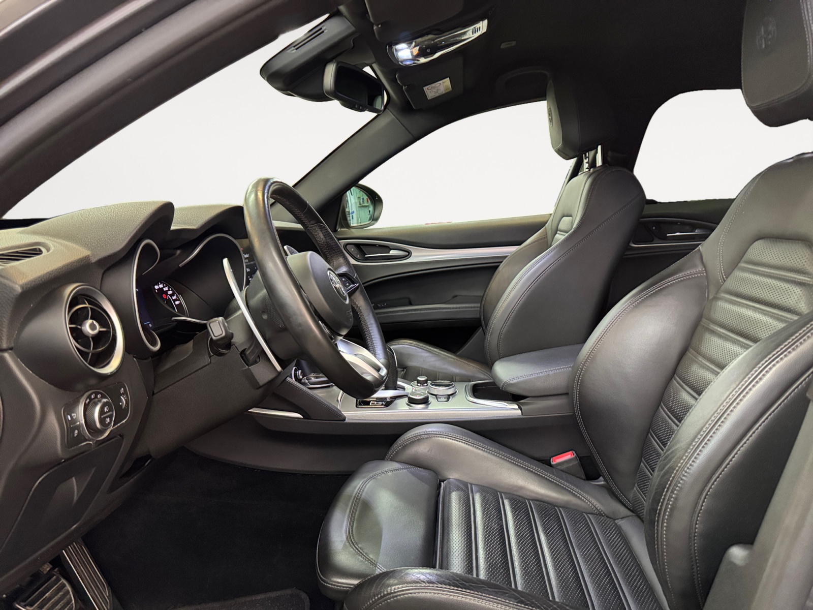 Stelvio 2.2 t Veloce Q4 210cv auto - immagine 7