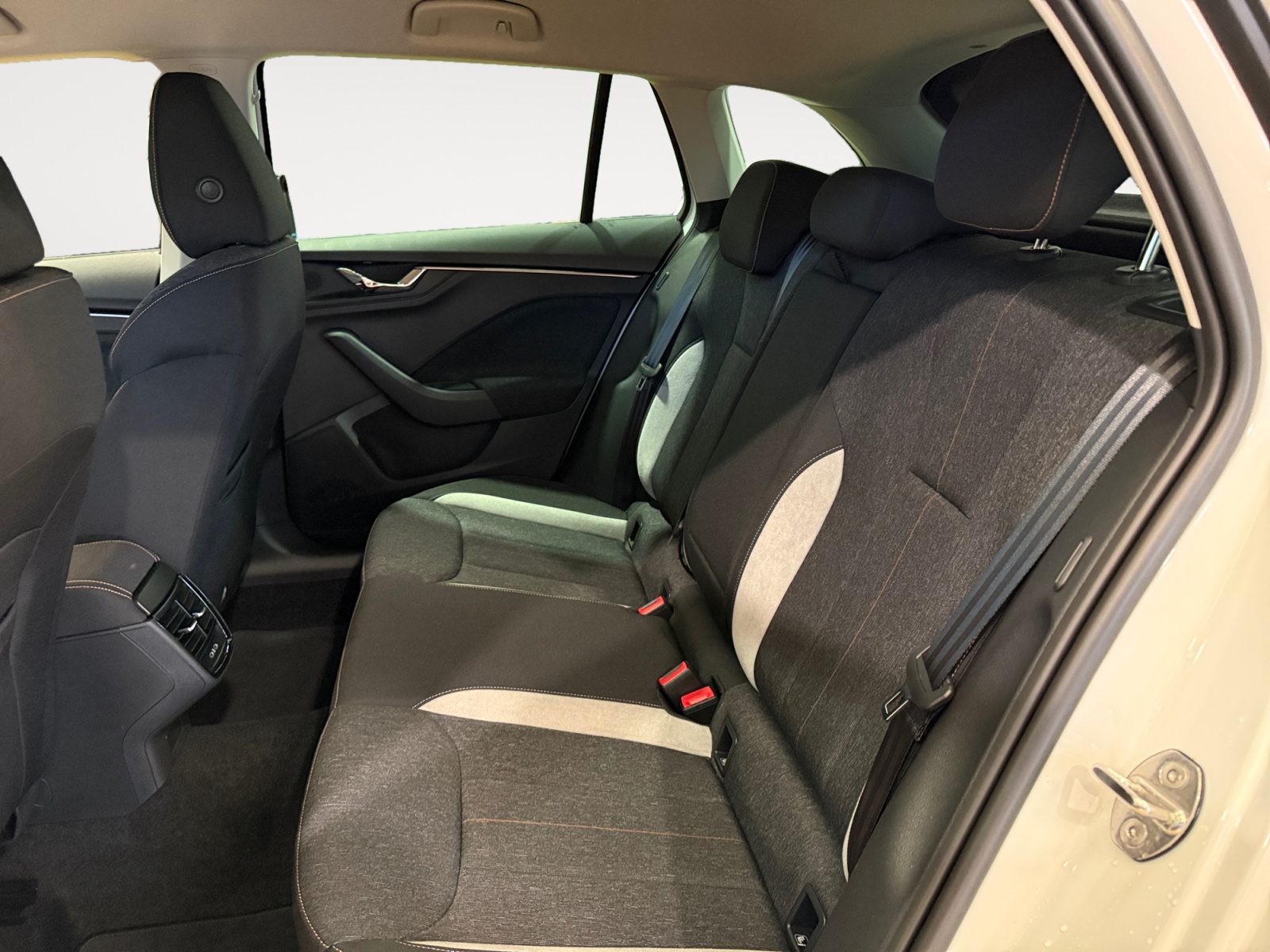 Scala Style 1,0 TSI 85 kW (115 CV) 6 marce - manuale - immagine 11