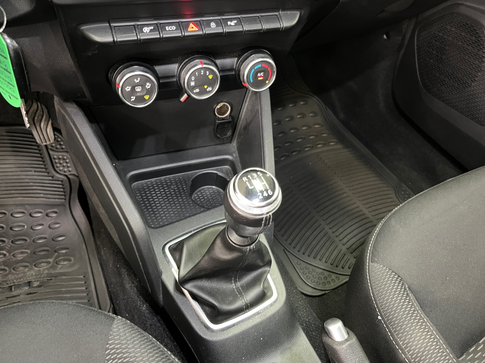 Duster 1.5 dci Essential 4x2 s&s 110cv - immagine 9