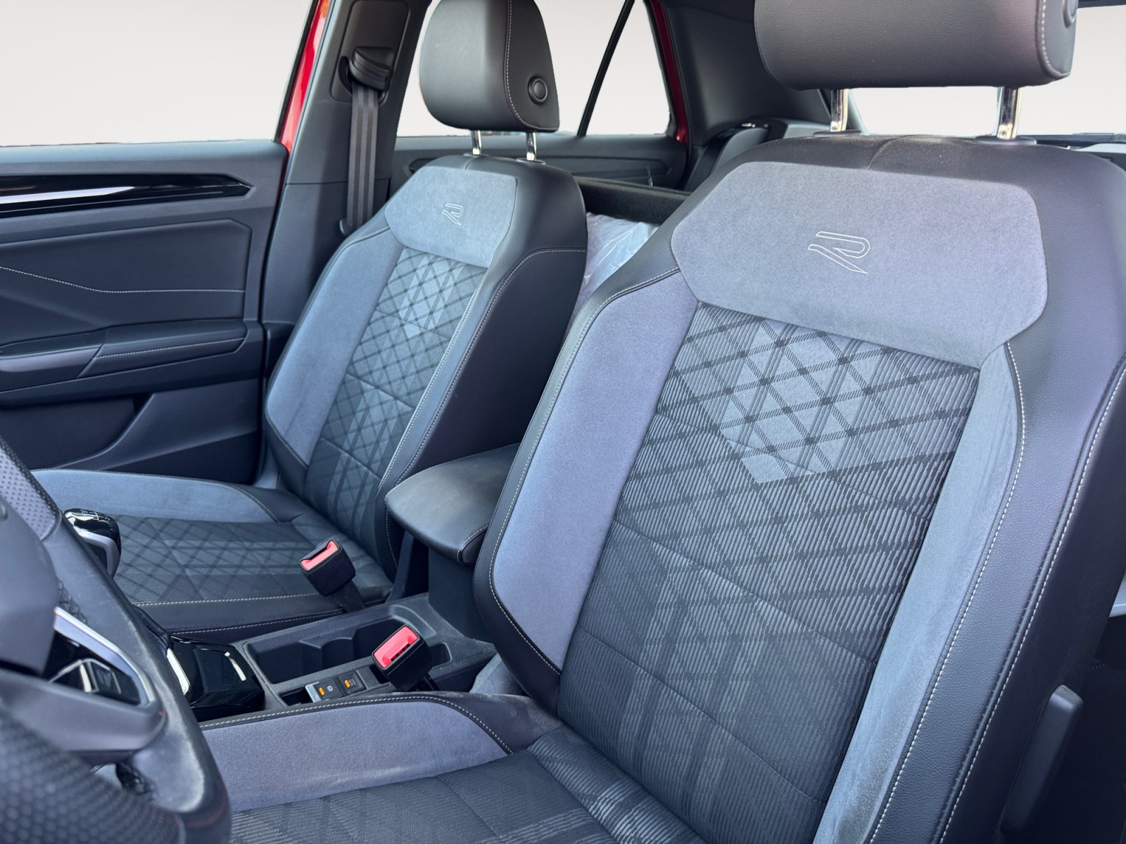T-Roc 1.5 tsi R-Line - immagine 11