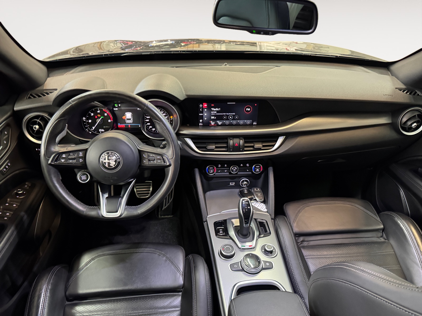 Stelvio 2.2 t Veloce Q4 210cv auto - immagine 12