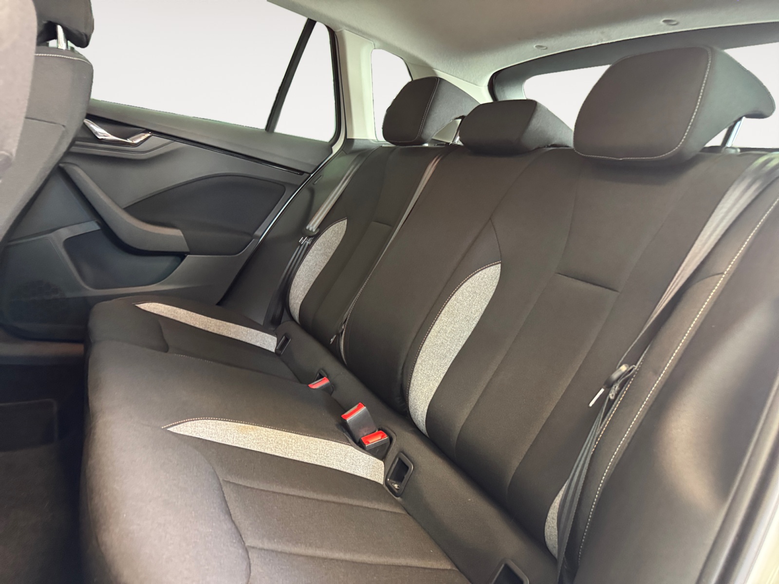 Kamiq 1.0 tsi Selection 115cv dsg - immagine 11