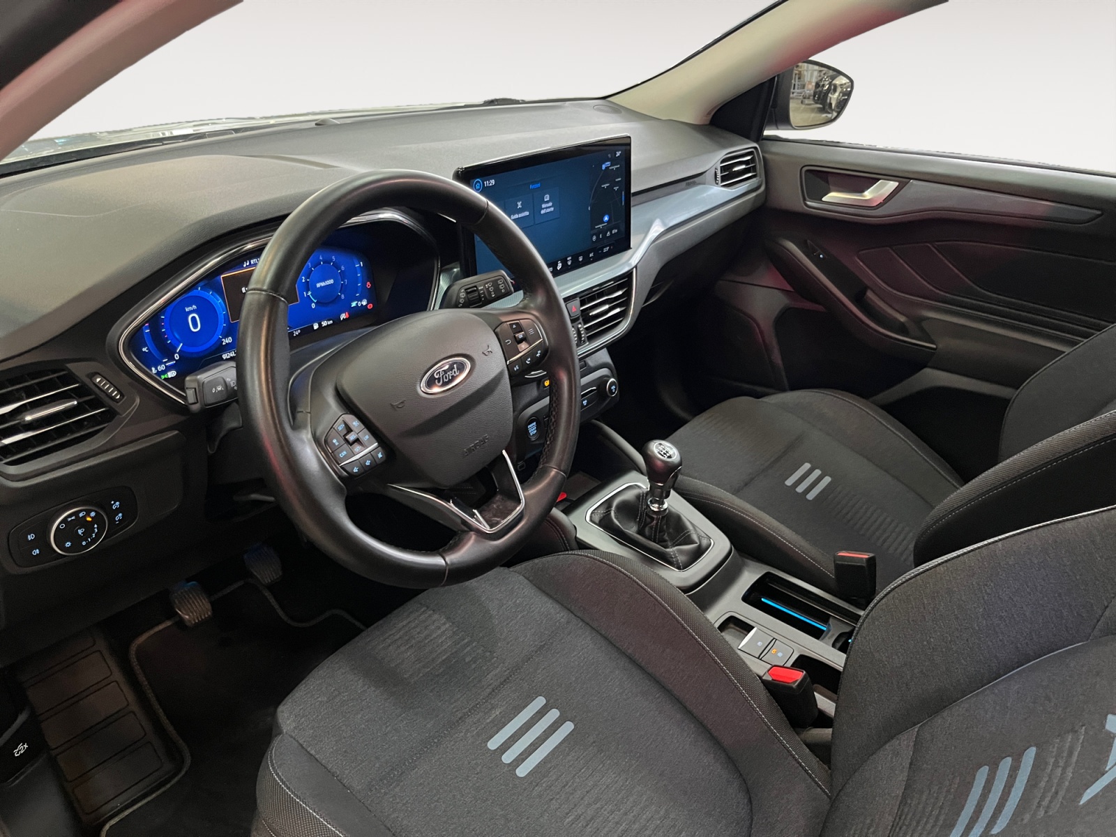 Focus Active 1.0t ecoboost h X 125cv - immagine 6