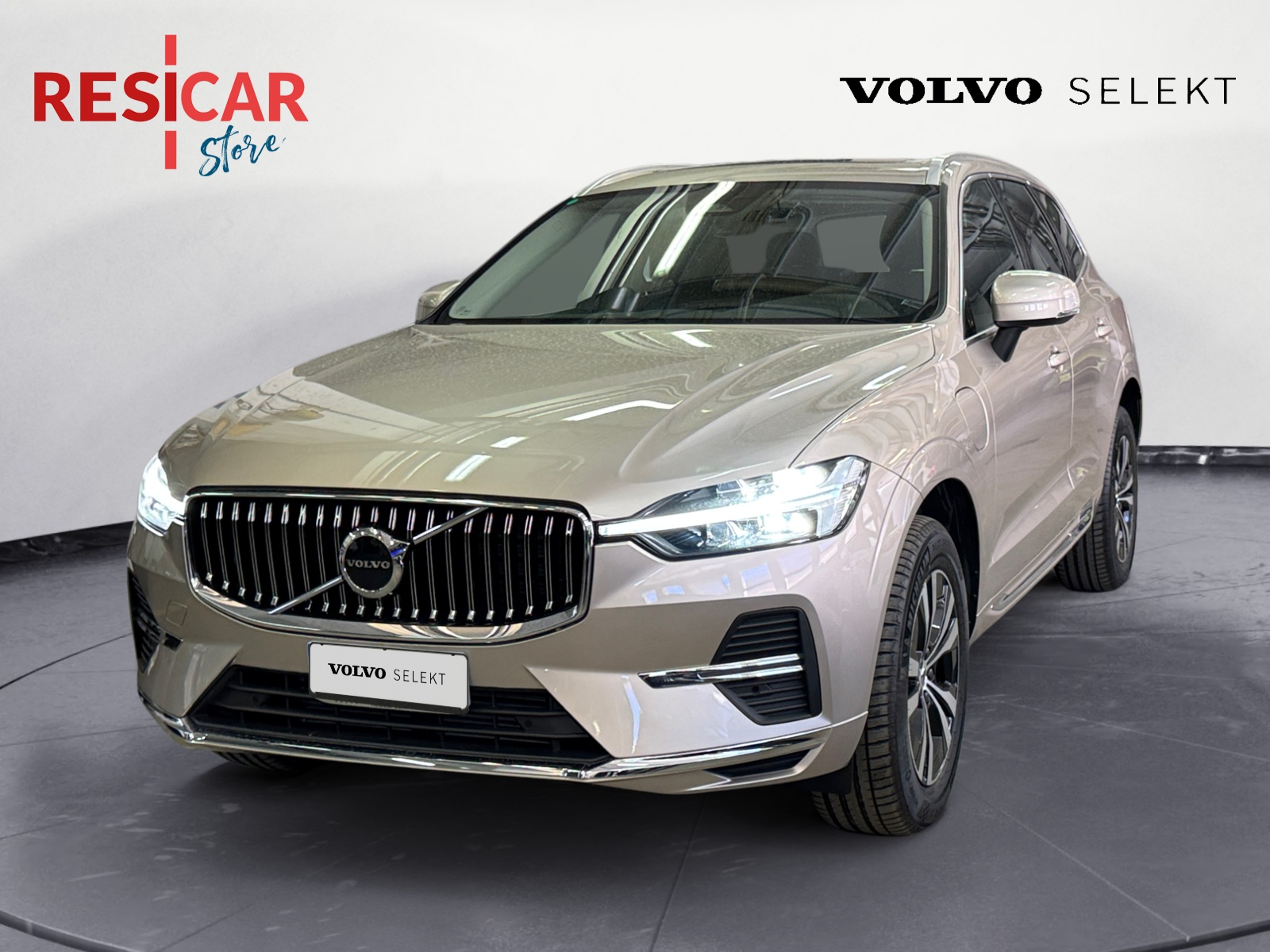 XC60 RECHARGE T6 AWD PLUG-IN CORE BRIGHT - immagine 3