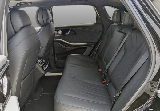 OMODA 9 SHS-P PHEV 1.5TGDI - Trazione AWD DHT3 Premium (AWD) - Interni Rosso - immagine 9