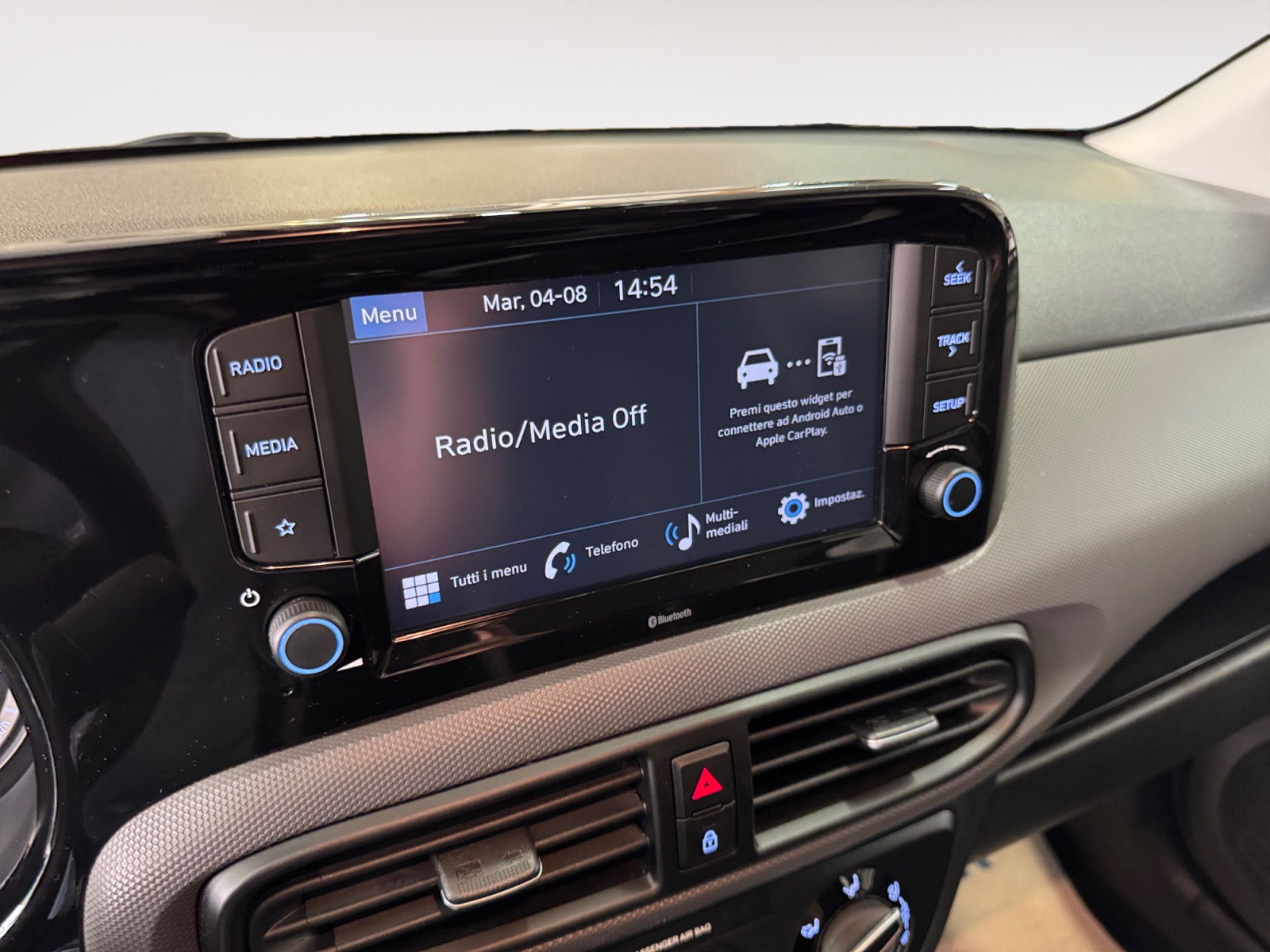 i10 1.0 Tech Connect Pack econext Gpl, IDONEA NEOPATENTATO - immagine 10