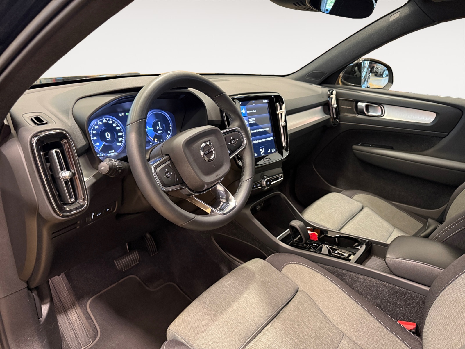 XC40 1.5 t4 recharge phev Core auto - immagine 6